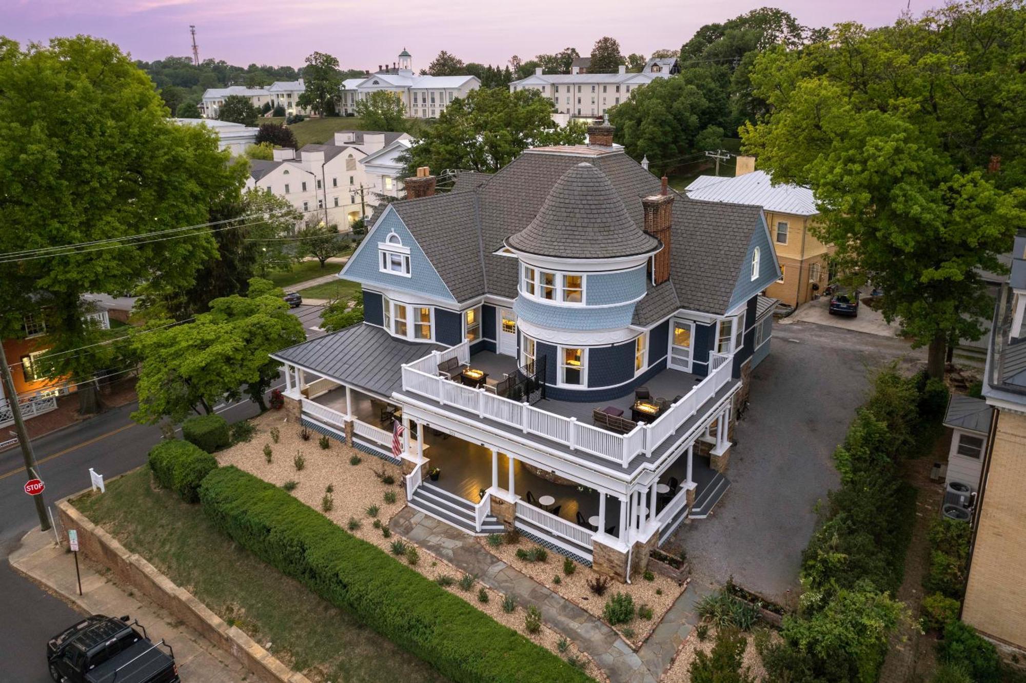 The Historic Berkeley Place Staunton Exterior foto